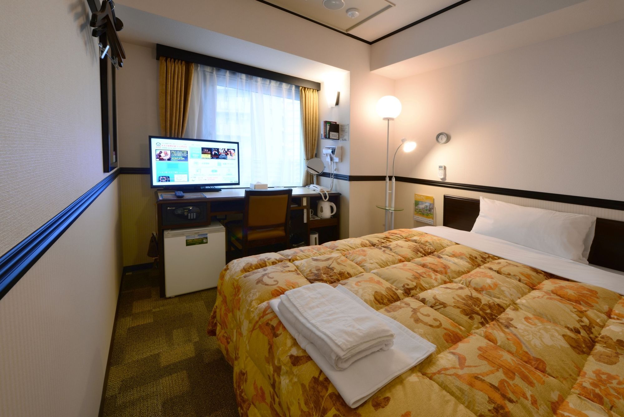 Toyoko Inn Hokkaido Sapporo-Eki Nishi-Guchi Hokudai Mae Kültér fotó